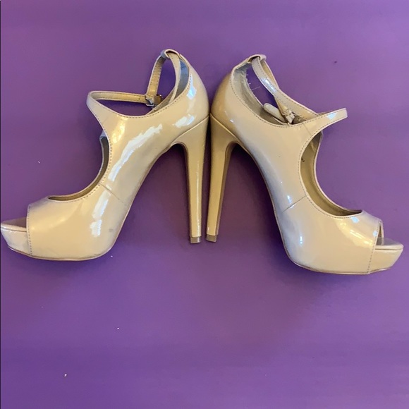 Steven madden nude high heels - Picture 2 of 3